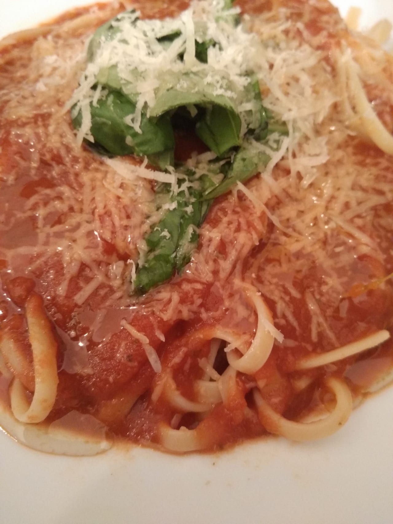 Tomato sauce pasta