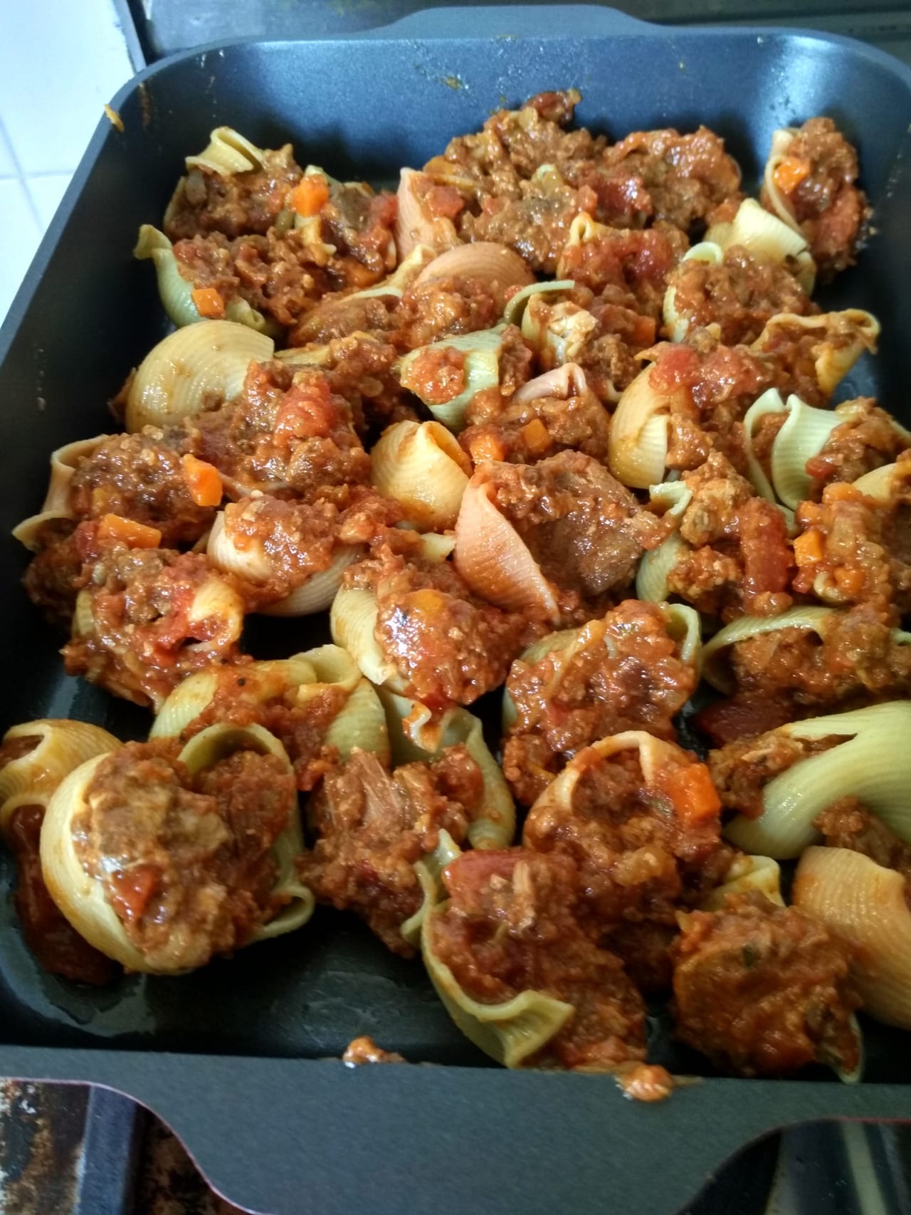 Conchiglioni pasta with ragu sauce