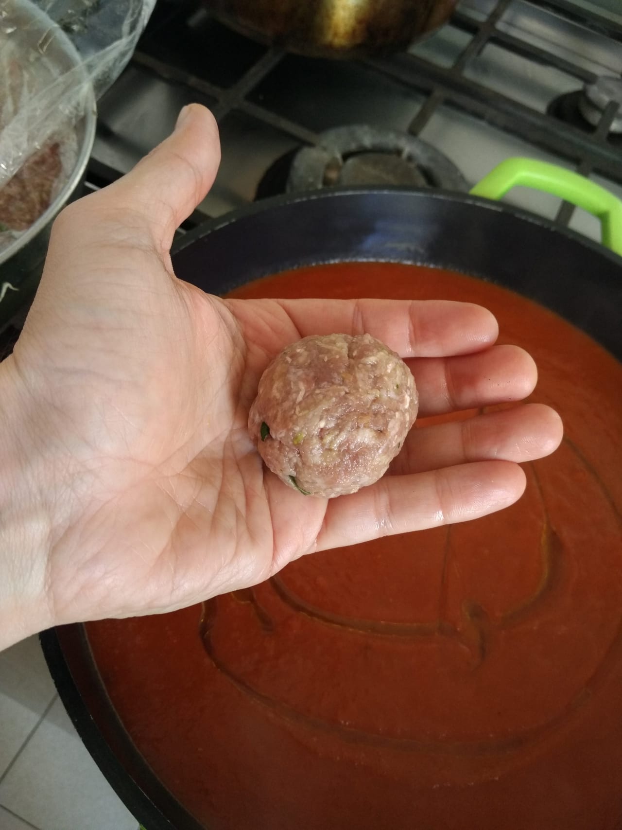 tomato sauce meatballs