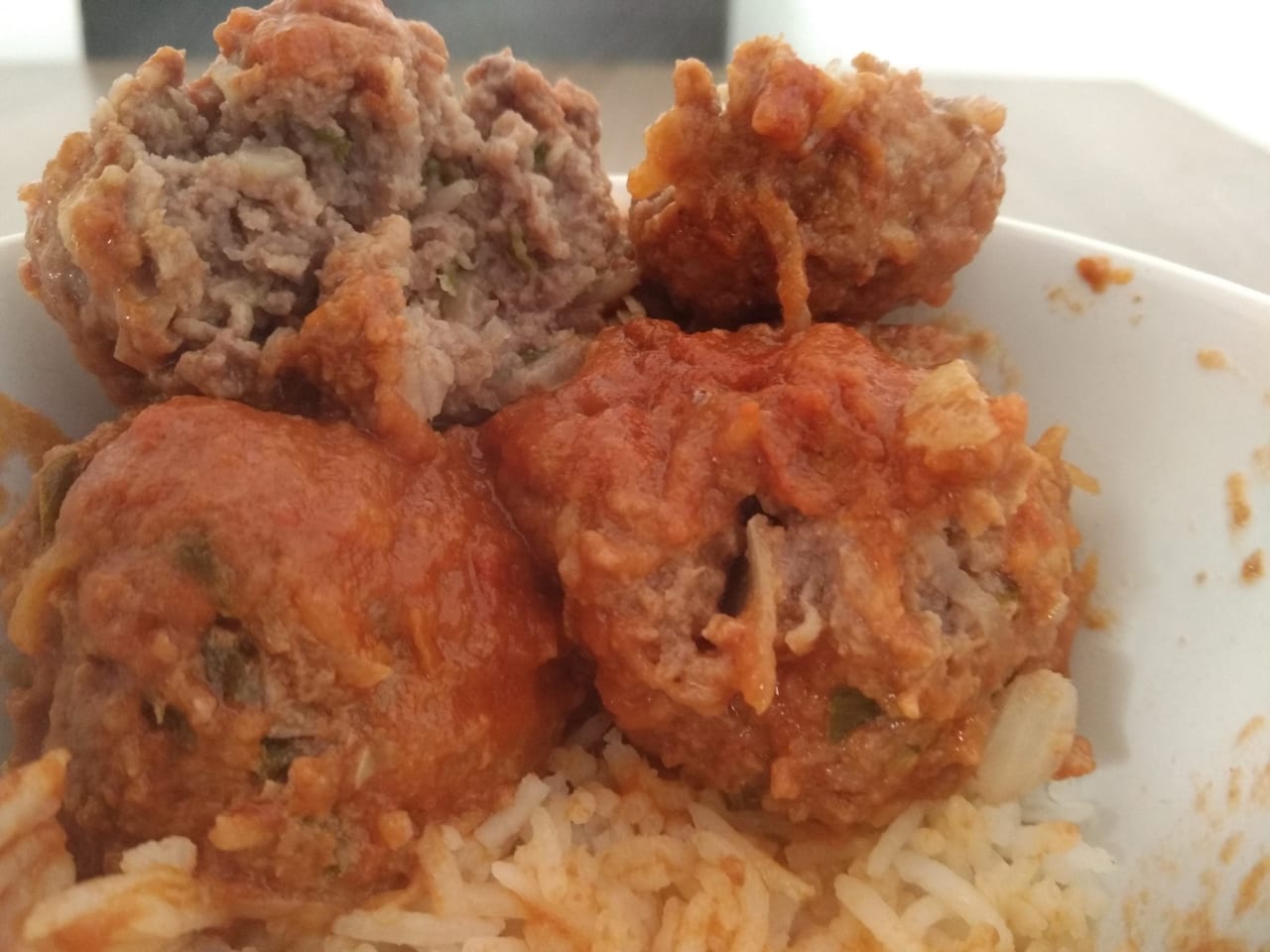 tomato sauce meatballs