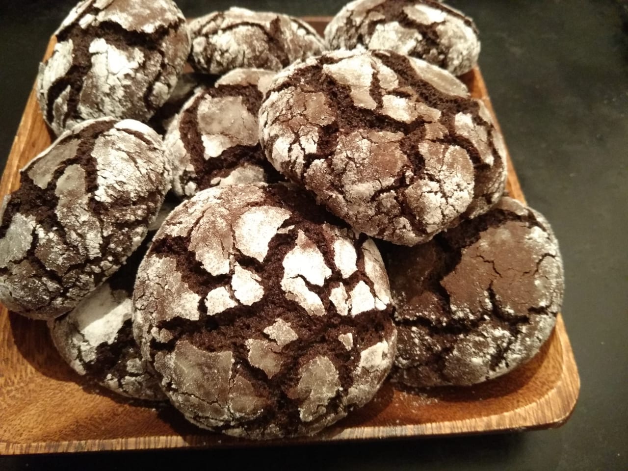 Chocolate crackle cookies