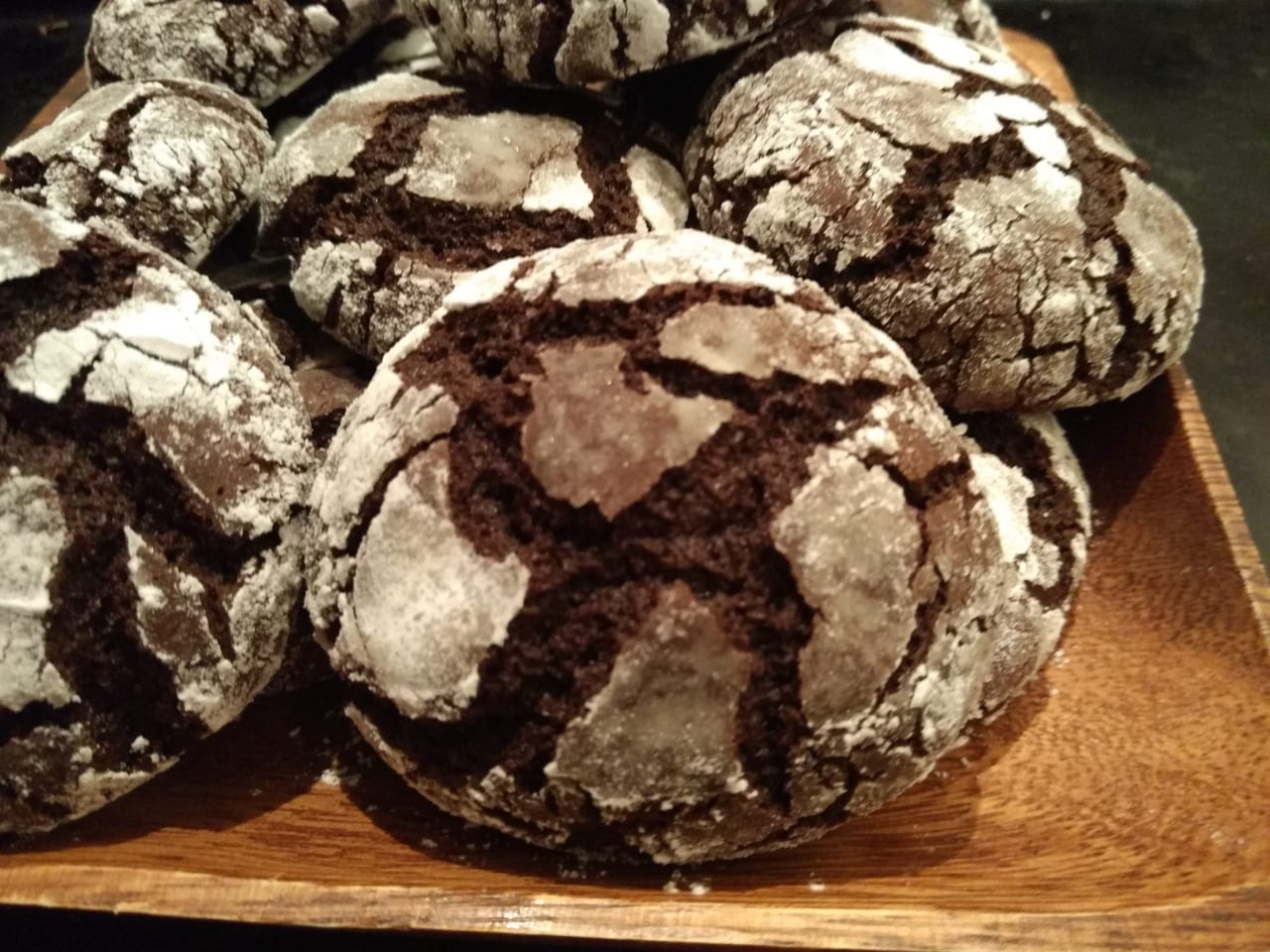 Chocolate crackle cookies