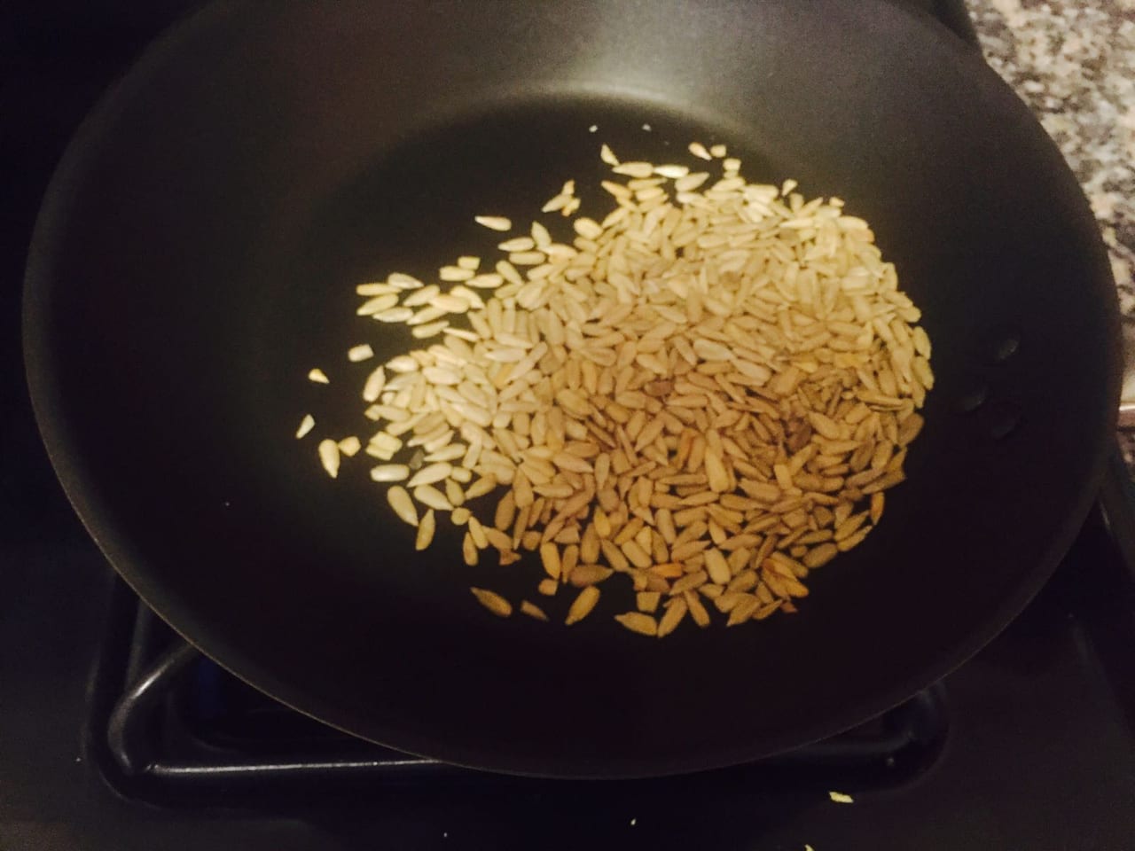 roasting-sunflower-seeds