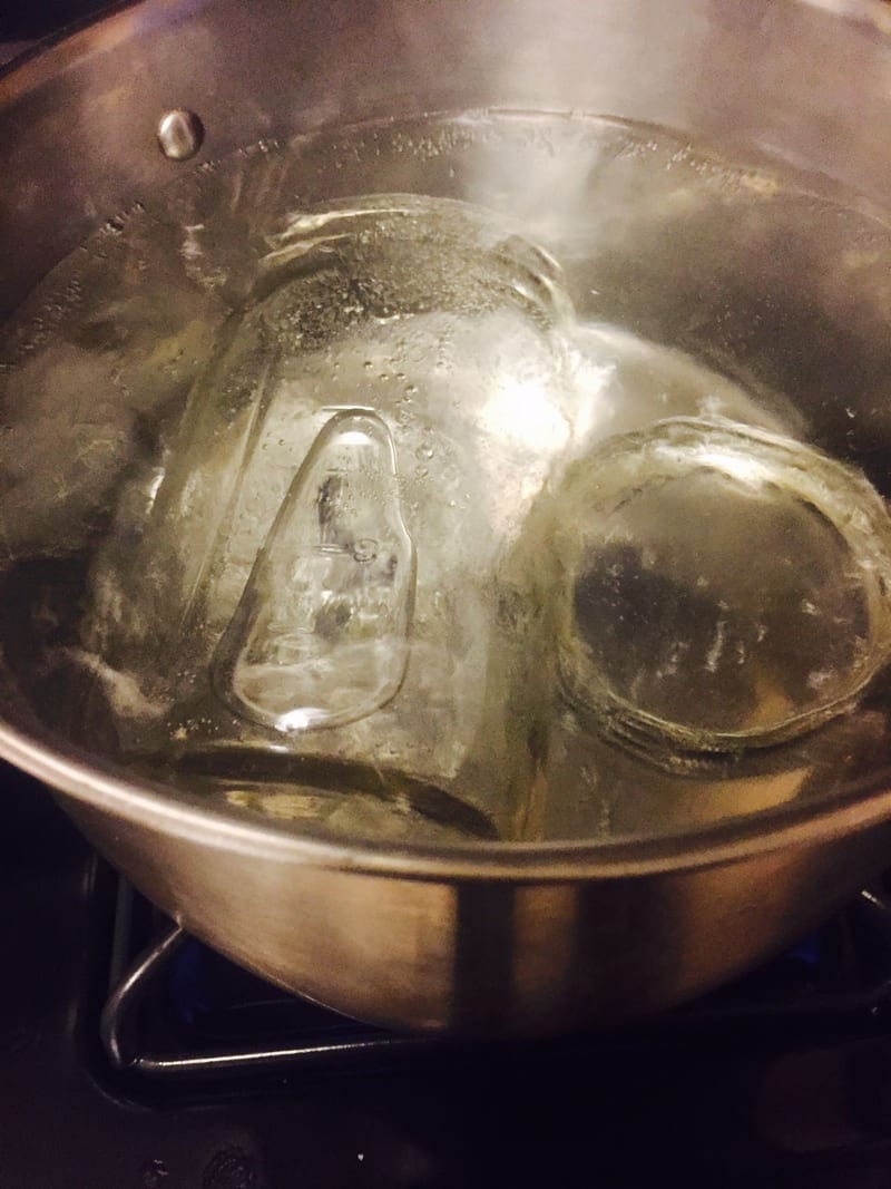 Sterilizing-the-jar