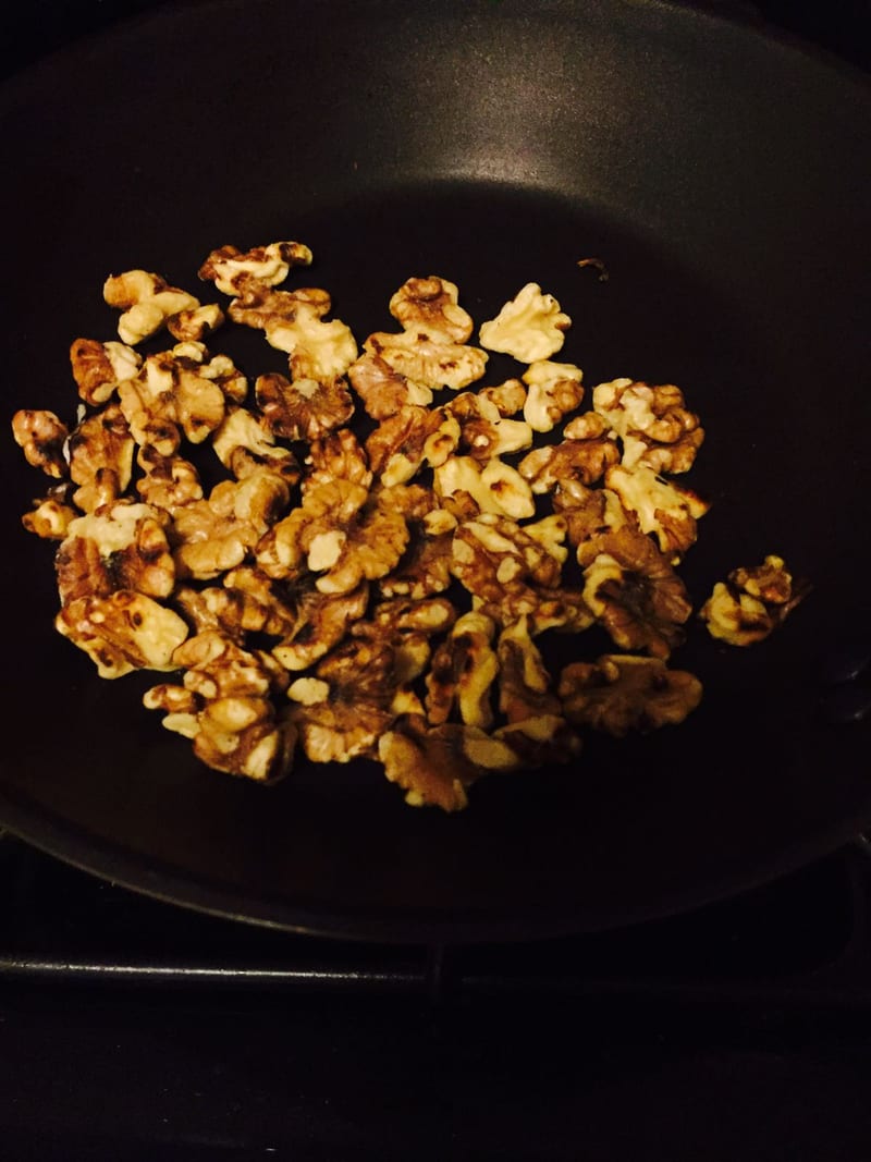 roasted-walnuts