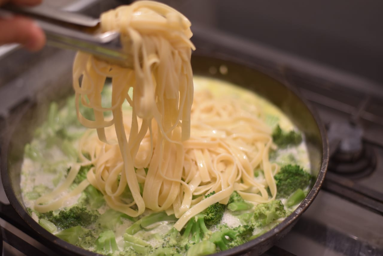 Creamy Broccoli Fettuccine recipe