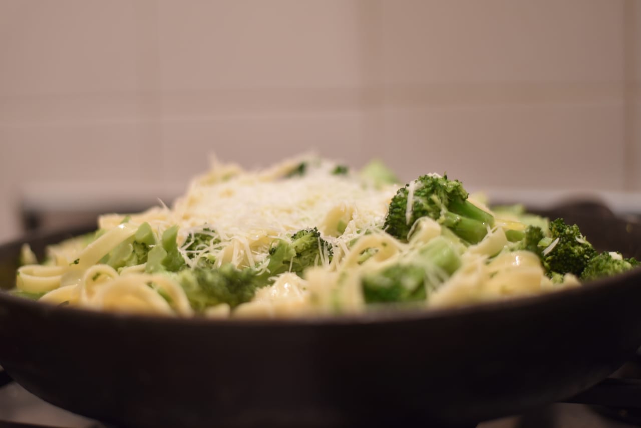 Creamy Broccoli Fettuccine recipe