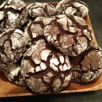 Chocolate crackle cookies